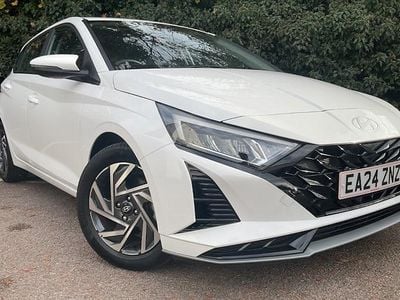 Used Hyundai i20 Advanced 101 HP (74 kW) 2024 Atlas white Hatchback