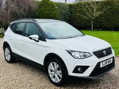 Usado Seat Arona SE Technology 115 CV (84 kW) 2018 Blanco SUV