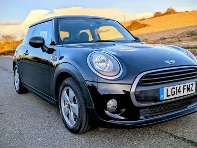 Used Mini ONE Hatch 102 HP (75 kW) 2014 Black Hatchback