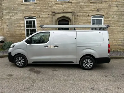 Gebraucht Peugeot Expert 2019 Silber Van