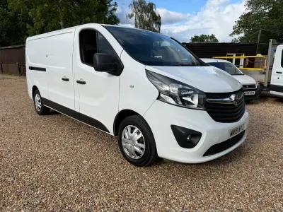Used Vauxhall Vivaro Sportive 125 HP (91 kW) 2019 White MPV