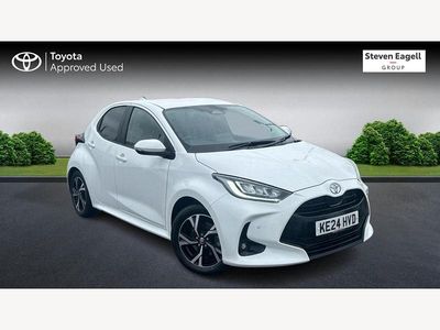 Used Toyota Yaris Hybrid Design 2024 White Hatchback