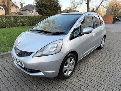 Used Honda Jazz ES 100 HP (73 kW) 2009 Silver Hatchback