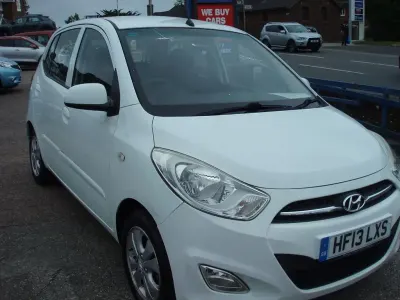 Used Hyundai i10 Active 85 HP (62 kW) 2013 White Hatchback
