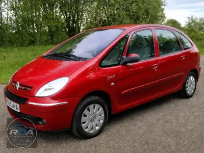 Used Citroën Xsara Picasso Exclusive 110 HP (80 kW) 2005 Red MPV