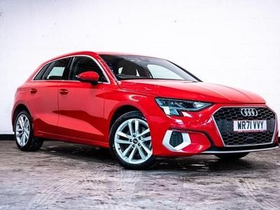 Begagnad Audi A3 Sportback e-tron Sport 2022 Röd Halvkombi