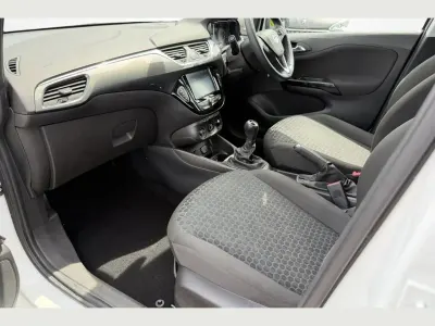 Used Vauxhall Corsa 74 HP (54 kW) 2018 White Hatchback