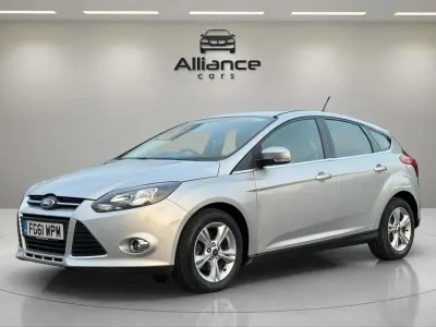 Used Ford Focus Zetec 2011 Silver Hatchback