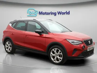 Używany Seat Arona FR 115 KM (84 kW) 2024 Czerwony SUV