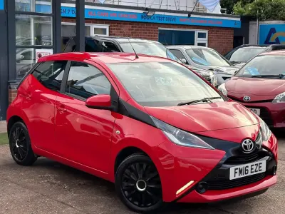Used Toyota Aygo X-play 69 HP (50 kW) 2016 Red Hatchback