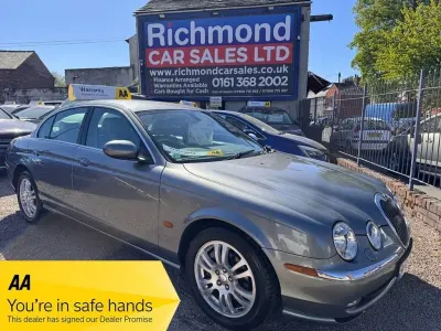 Usado Jaguar S-Type SE 201 HP (147 kW) 2004 Cinzento Sedan