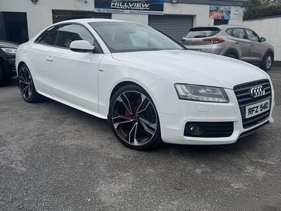 Begagnad Audi A5 S-Line 160 HK (117 kW) 2011 Vit Sportkupé