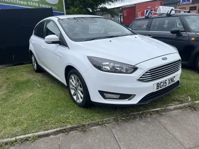 Used Ford Focus Titanium 2015 White Hatchback