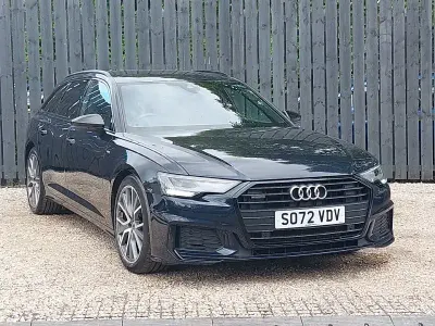 Usado Audi A6 Black Edition 204 HP (150 kW) 2022 Azul Carrinha