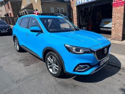 MG HS