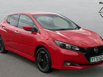 Used Nissan Leaf N-Connecta 160 kW (218 HP) 2022 Red Hatchback