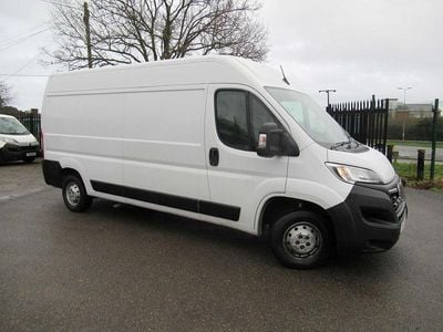 Second-hand Vauxhall Movano S 2023 Alb