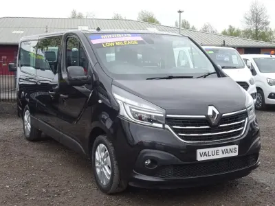 Used Renault Trafic 2020 Black MPV