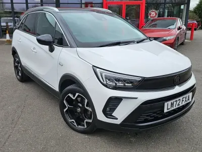 Usado Vauxhall Crossland Ultimate 120 CV (88 kW) 2022 Blanco SUV