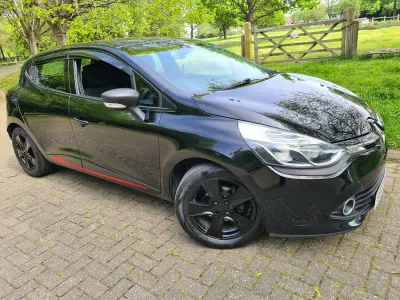 Used Renault Clio IV Dynamique 2013 Black Hatchback