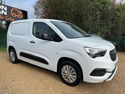 Used Vauxhall Combo Sportive 100 HP (73 kW) 2020 White Van