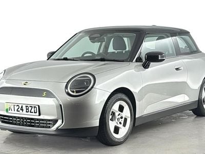 Used 2025 Mini Cooper Classic Hatchback | £21,260 (Super price)
