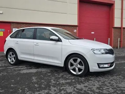 Gebraucht Skoda Rapid SE 90 PS (66 kW) 2016 Weiß Kleinwagen