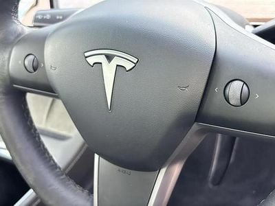 Used Tesla Model 3 Long Range AWD 253 kW (345 HP) 2021 White Sedan
