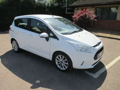 Used Ford B-MAX Titanium 100 HP (73 kW) 2017 White MPV