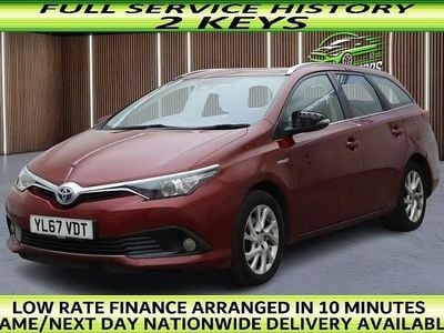 Used Toyota Auris Hybrid 136 HP (100 kW) 2018 Red Estate