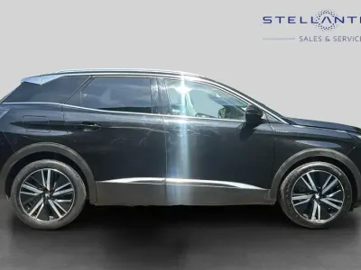 Used Peugeot 3008 Premium 222 HP (163 kW) 2022 Black SUV