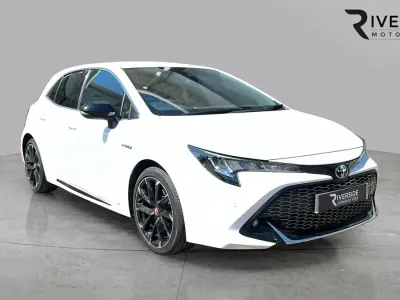 Used Toyota Corolla Sport 184 HP (135 kW) 2021 White Hatchback