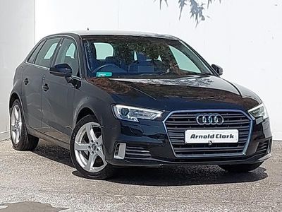Usado Audi A3 Sport 115 HP (84 kW) 2017 Preto Citadino