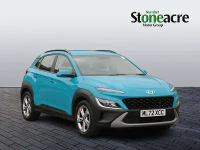 Używany Hyundai Kona SE 120 KM (88 kW) 2022 Niebieski SUV