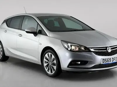 Used Vauxhall Astra 125 HP (91 kW) 2019 Silver Hatchback