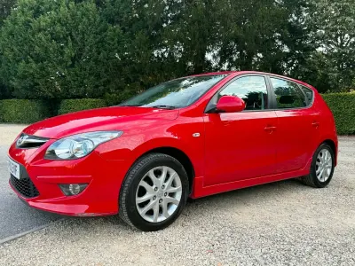 Used Hyundai i30 Comfort 124 HP (91 kW) 2010 Red Hatchback