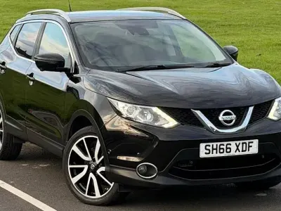 Used Nissan Qashqai Tekna 131 HP (96 kW) 2016 Black SUV