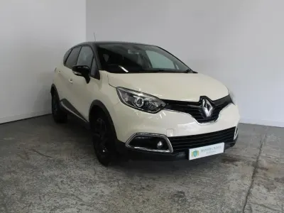 Used Renault Captur Dynamique 120 HP (88 kW) 2015 White SUV