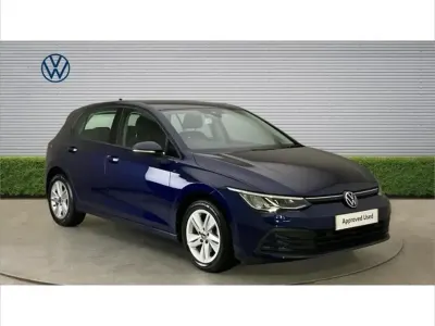 Used VW Golf VIII Life 130 HP (95 kW) 2022 Blue Hatchback