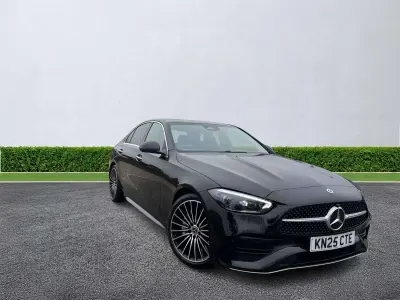 Käytetty Mercedes C220 AMG Line Premium Plus 2025 Musta Sedan