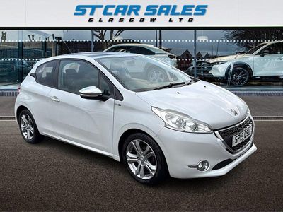 Used Peugeot 208 Style 82 HP (60 kW) 2015 White Hatchback