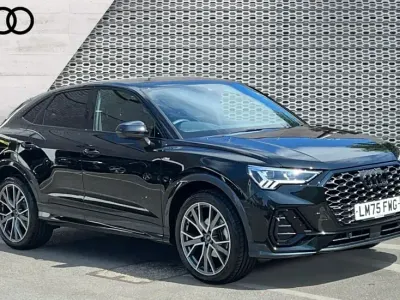 Używany Audi Q3 Black Edition 150 KM (110 kW) 2025 Czarny SUV