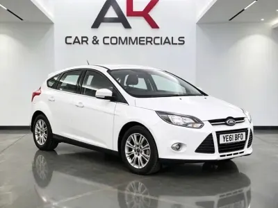 Used Ford Focus Titanium 136 HP (100 kW) 2011 White Hatchback