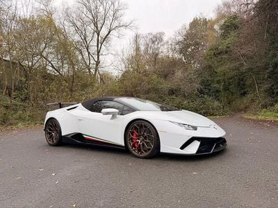 White Used 2016 Lamborghini Huracán Cabriolet | £139,990 (Fair price)
