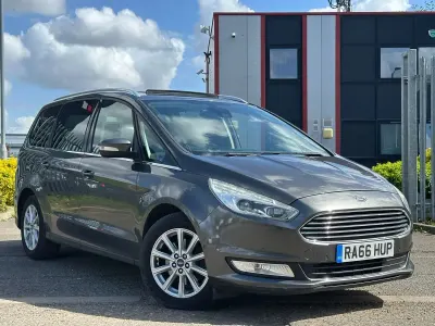 Usado Ford Galaxy Titanium X 150 HP (110 kW) 2017 Cinzento Monovolume