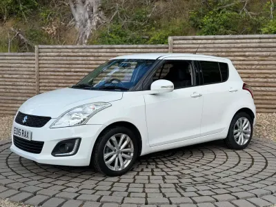 Used Suzuki Swift SZ4 94 HP (69 kW) 2015 White Hatchback