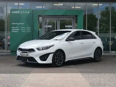 Used Kia Ceed GT-Line 158 HP (116 kW) 2023 White Hatchback
