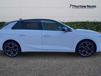 Used Vauxhall Astra GS Line 130 HP (95 kW) 2022 White Hatchback