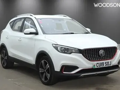 Usado MG ZS 106 HP (77 kW) 2019 Branco SUV