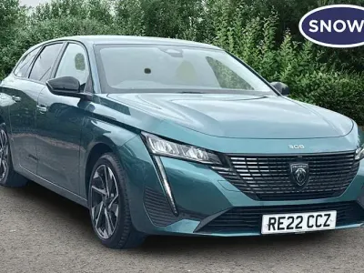 Used Peugeot 308 SW Allure Premium 131 HP (96 kW) 2022 Blue Estate